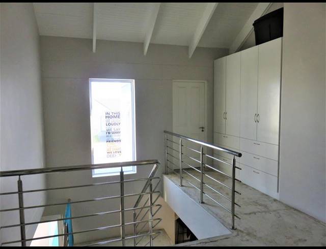 4 BEDROOM HOUSE FOR SALE IN LAGUNA SANDS